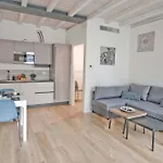Maffucci 26 - Brand New Flat With Private Parking Spot