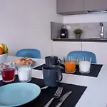 Maffucci 26 - Brand New Flat With Private Parking Spot