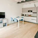 Maffucci 26 - Brand New Flat With Private Parking Spot